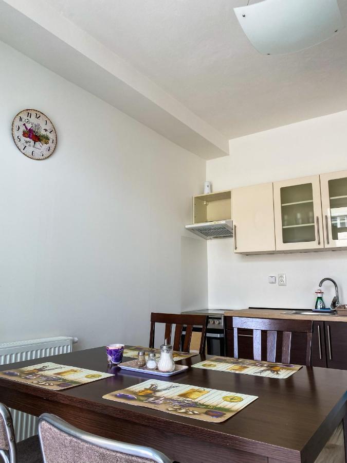 Apartman Kapitana Nalepku Anna Liptovsky Mikulas Exterior photo